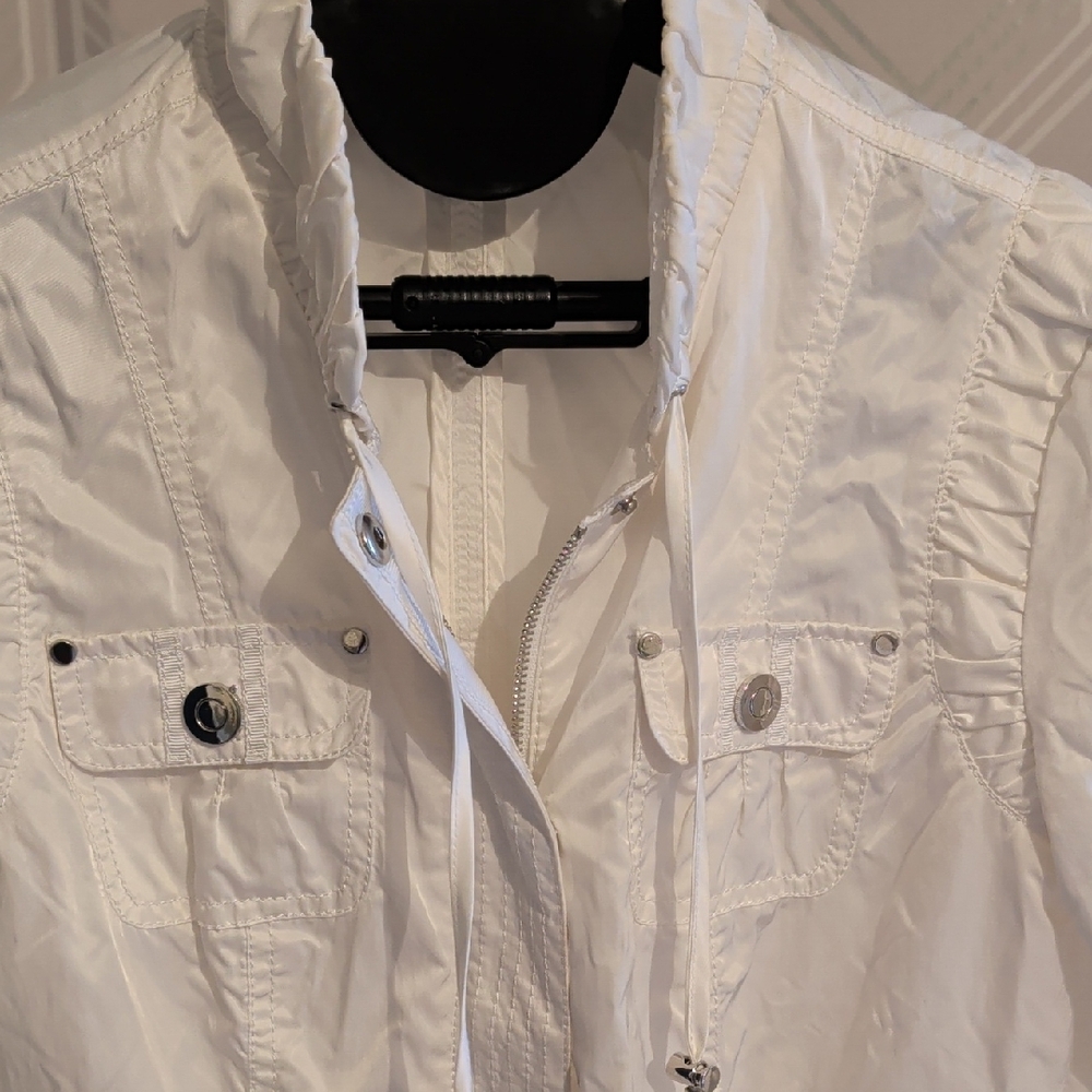 Stylish Women's White Utility Jacket - Picture 2 of 3